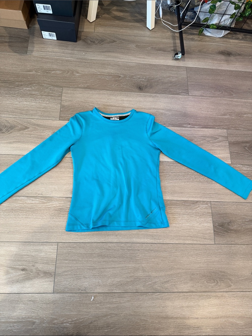Under Armour Girls' Long-Sleeve Performance Tee - Turquoise Blue